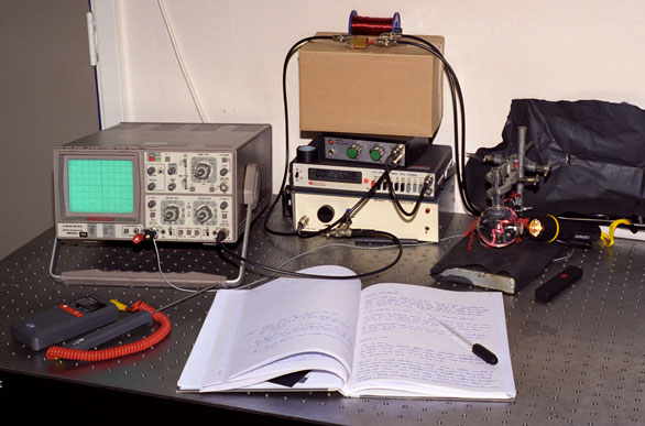 photo of complete sonoluminescence setup